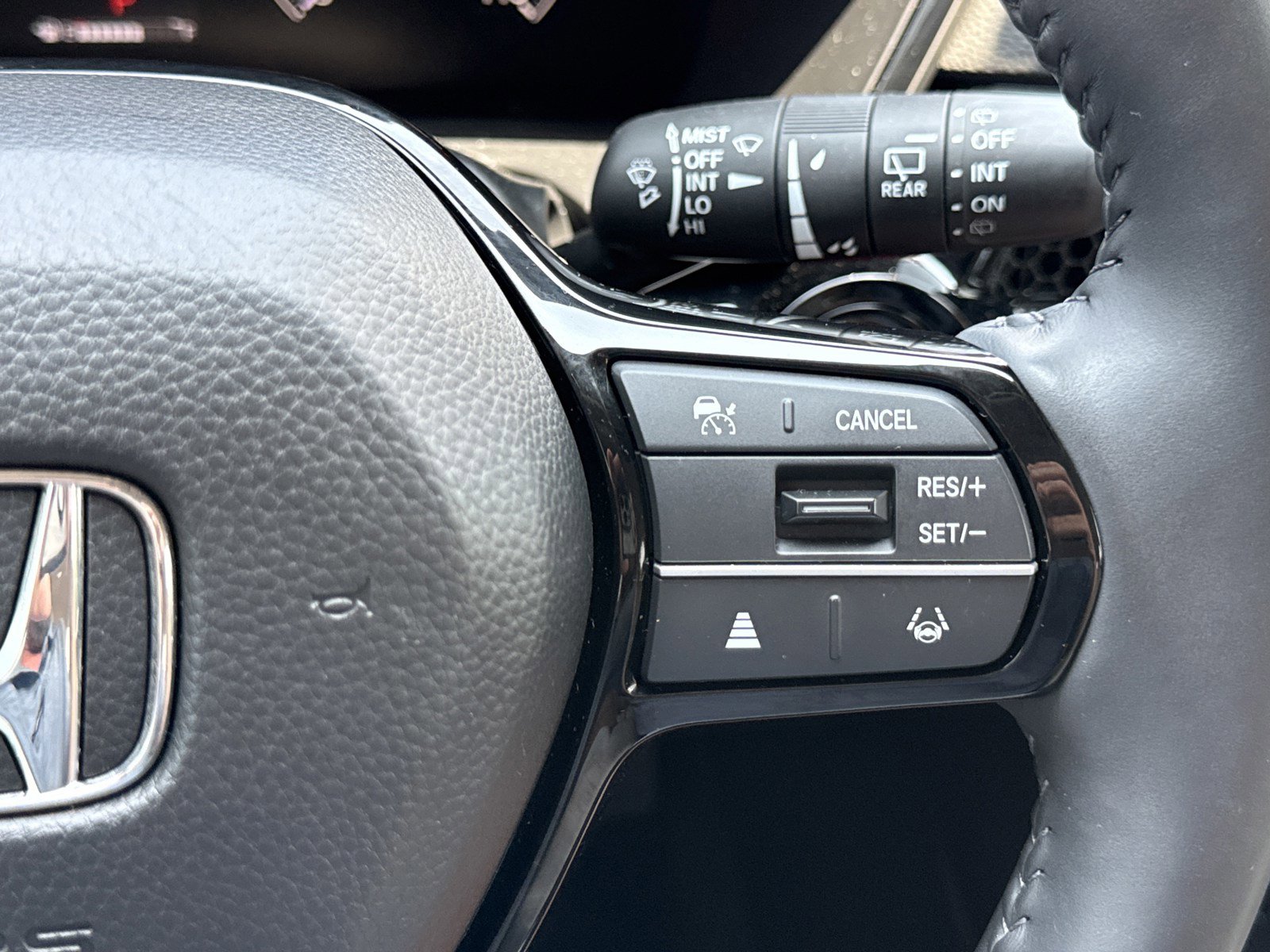 Used 2024 Honda CR-V EX-L image 23