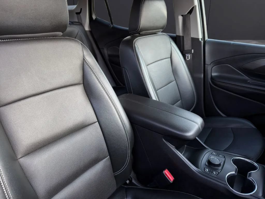Used 2023 GMC Terrain SLT AWD/4WD image 12