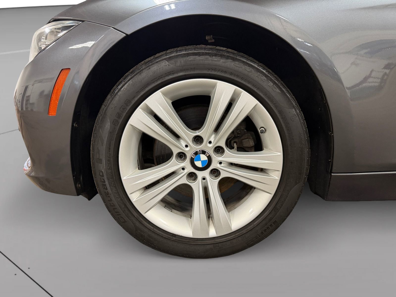 Used 2017 BMW 330i Sedan image 14