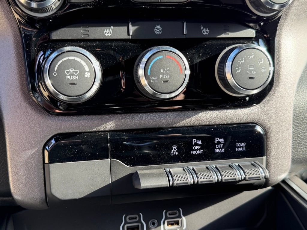 New 2026 RAM 1500 Big Horn w/ Night Edition AWD/4WD image 21