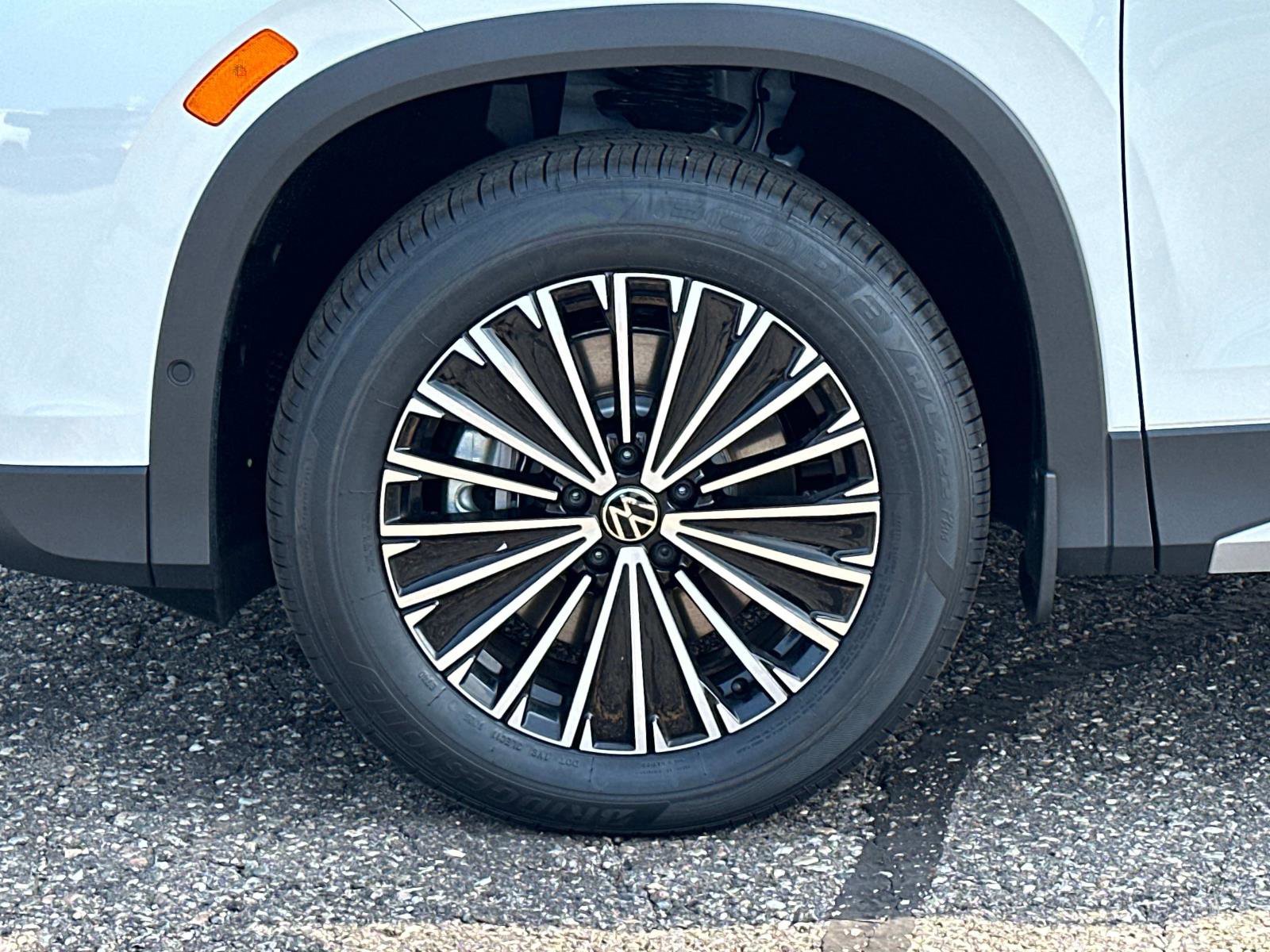 New 2025 Volkswagen Tiguan S image 9