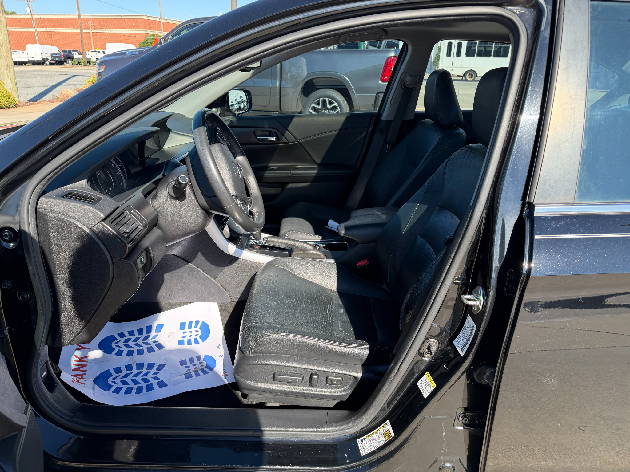 Used 2015 Honda Accord EX-L image 9