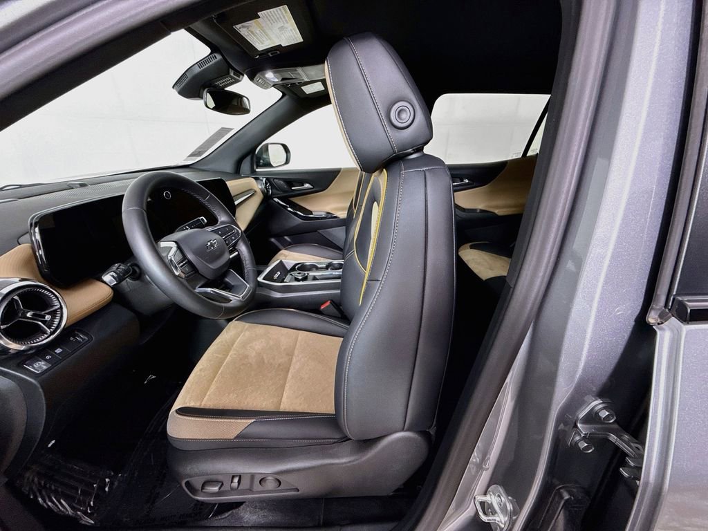 Used 2026 Chevrolet Equinox ACTIV FWD image 28