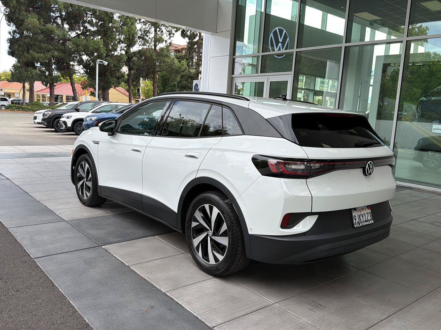 Certified 2023 Volkswagen ID.4 Pro RWD image 3