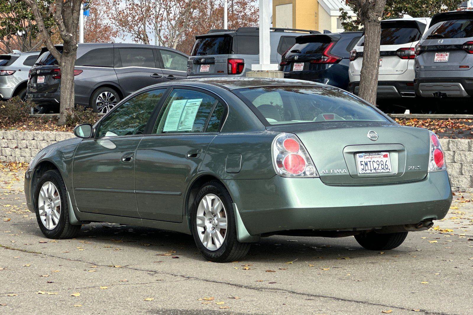 Used 2005 Nissan Altima 2.5 S w/ (S02) Side Airbags Pkg image 6