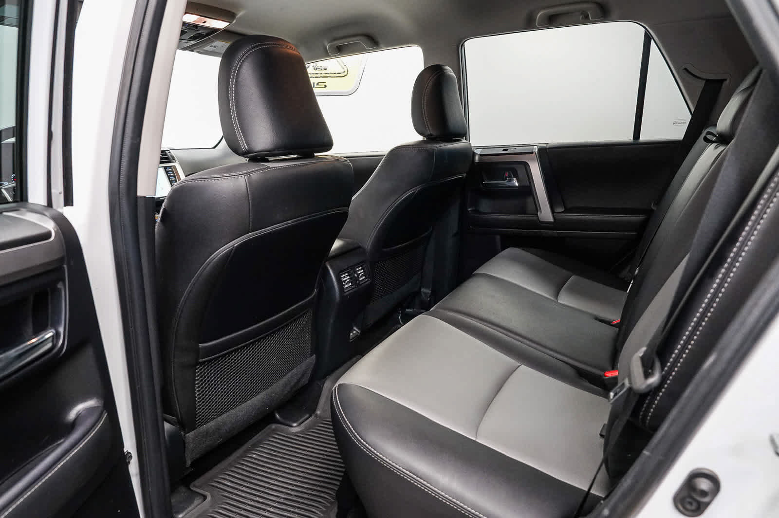 Used 2024 Toyota 4Runner SR5 Premium AWD/4WD image 18