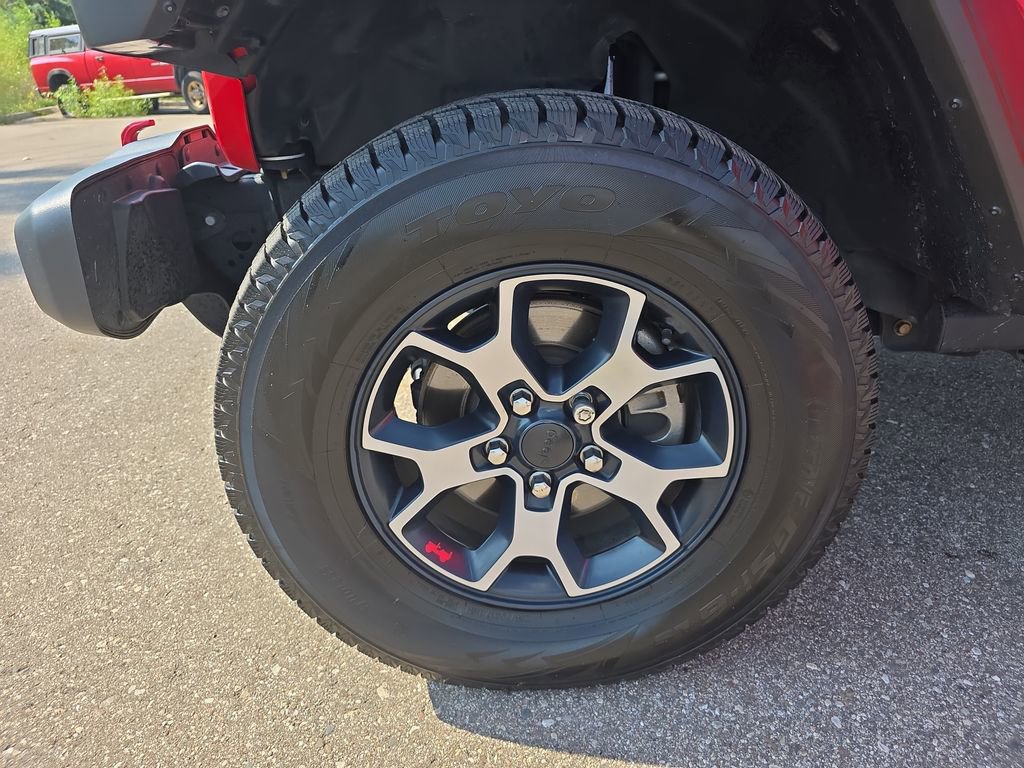 Used 2019 Jeep Wrangler Unlimited Rubicon w/ Cold Weather Group image 35