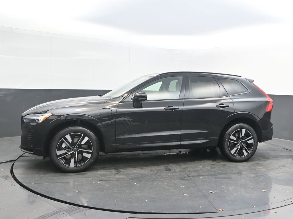 New 2026 Volvo XC60 T8 Core w/ Climate Package image 2