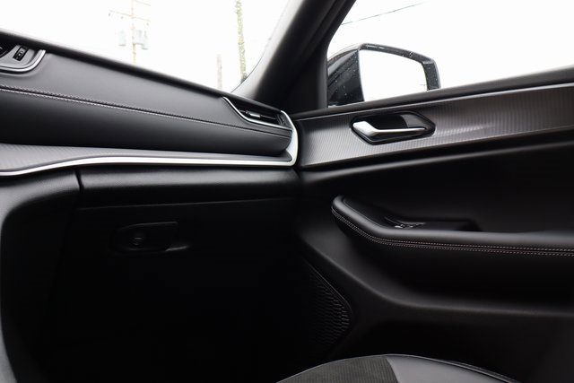 New 2025 Jeep Grand Cherokee Altitude image 38