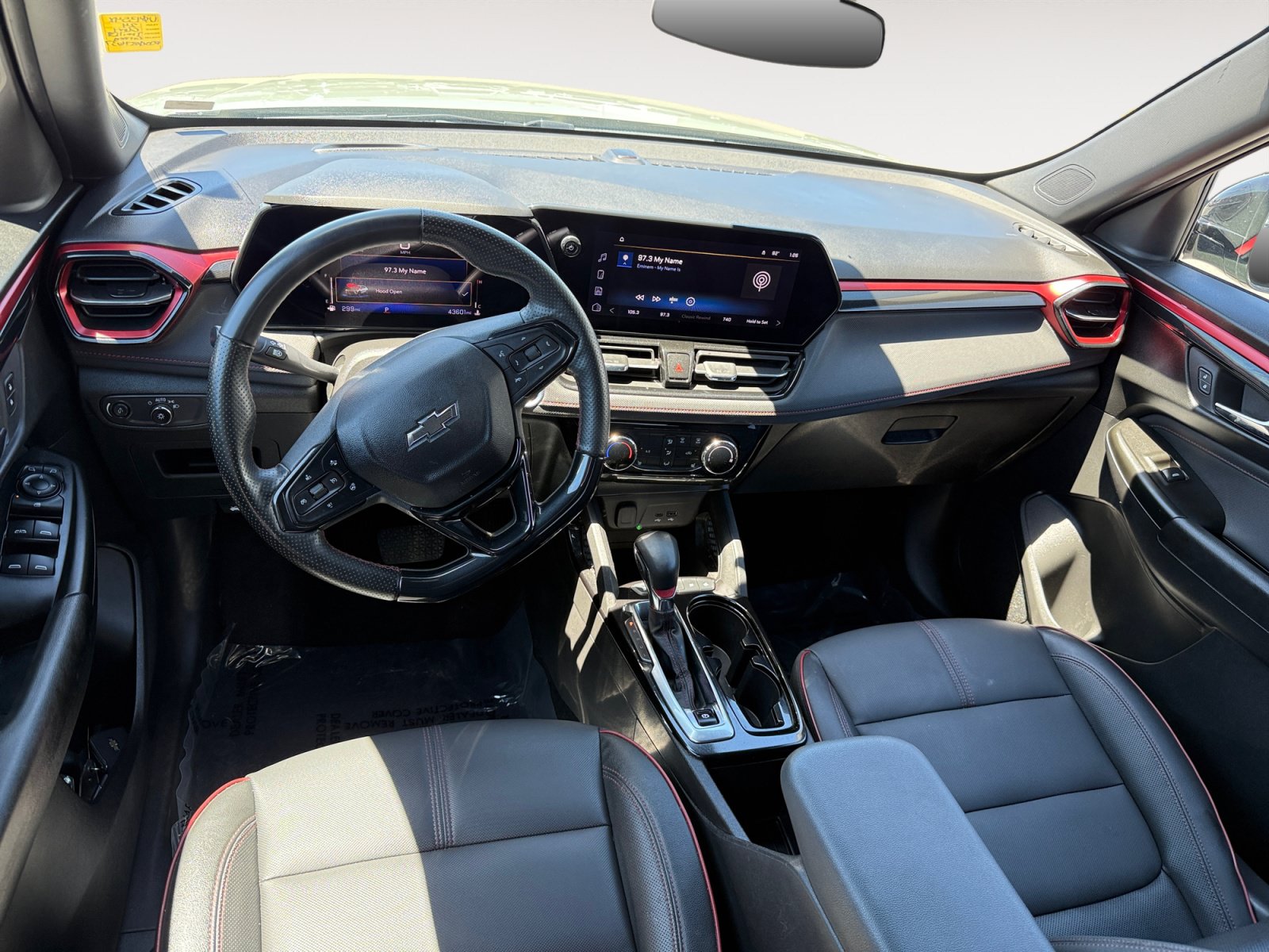 Used 2024 Chevrolet TrailBlazer RS FWD image 15