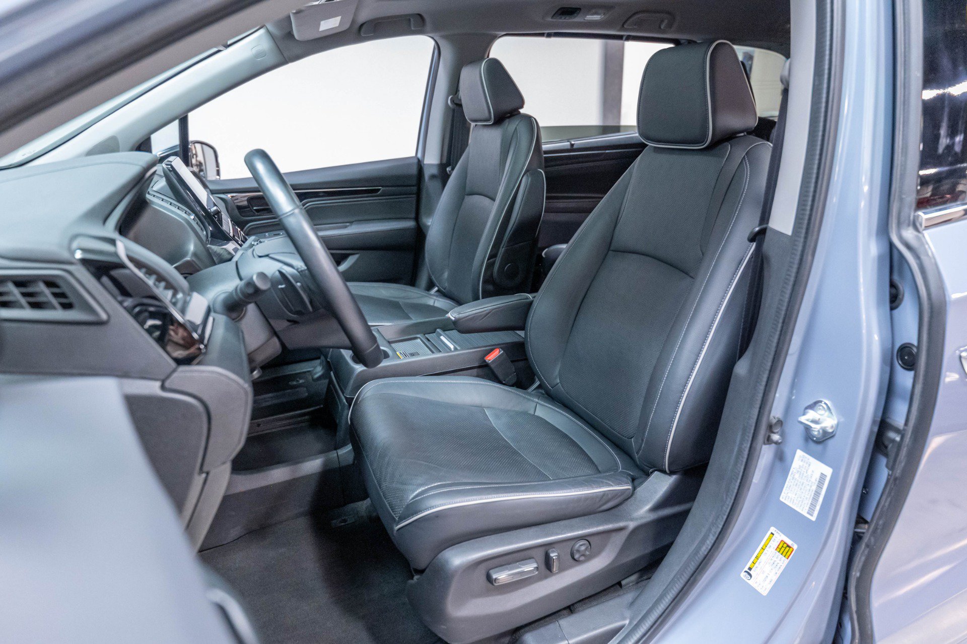 Used 2024 Honda Odyssey Elite image 9