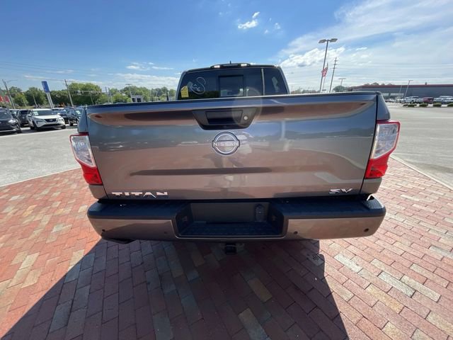 Used 2023 Nissan Titan SV w/ SV Convenience Package RWD image 9