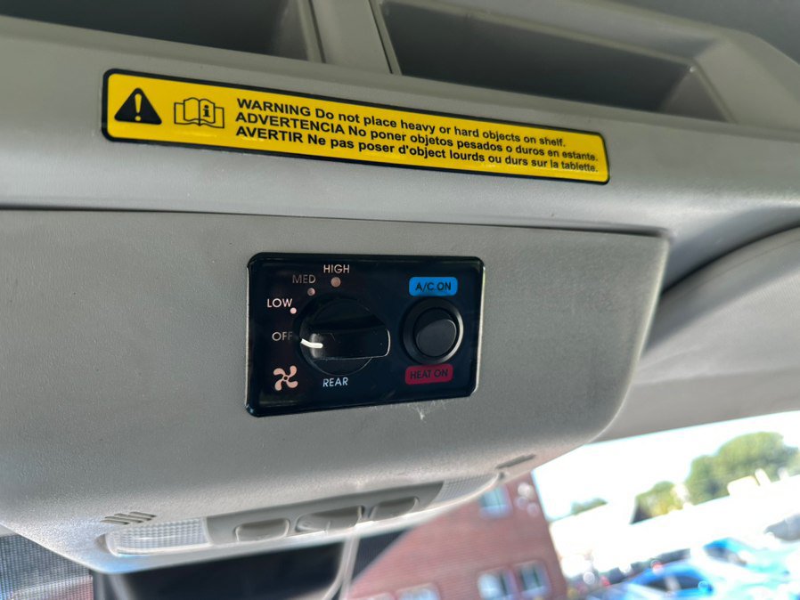 Used 2018 Ford Transit 150 148 Medium Roof RWD image 20