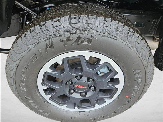New 2025 Toyota Tacoma TRD Off-Road image 10