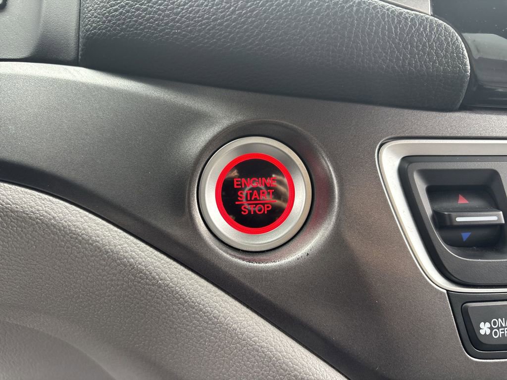 Used 2018 Honda Pilot EX-L image 17