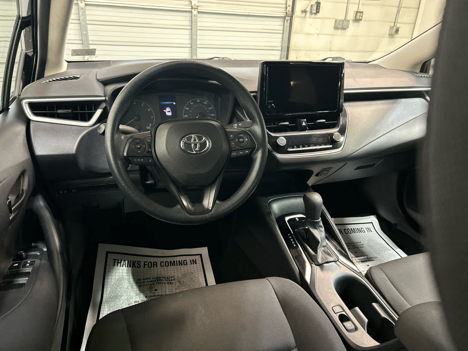 Used 2023 Toyota Corolla LE FWD image 4