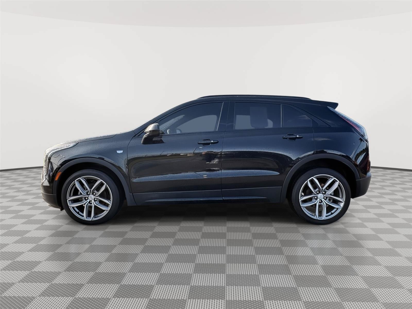 Used 2019 Cadillac XT4 Sport AWD/4WD image 2