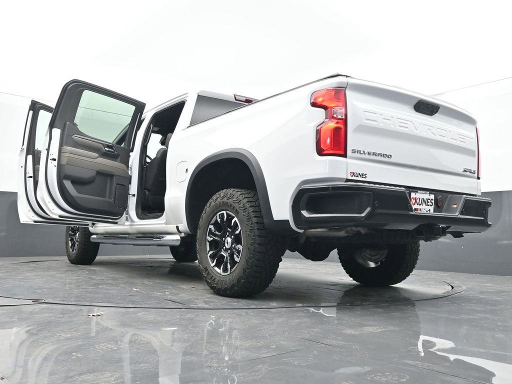 Used 2024 Chevrolet Silverado 1500 ZR2 w/ Technology Package AWD/4WD image 55