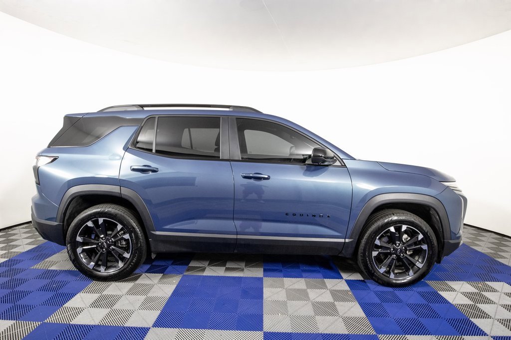 Used 2025 Chevrolet Equinox RS w/ Safety and Technology Package image 4