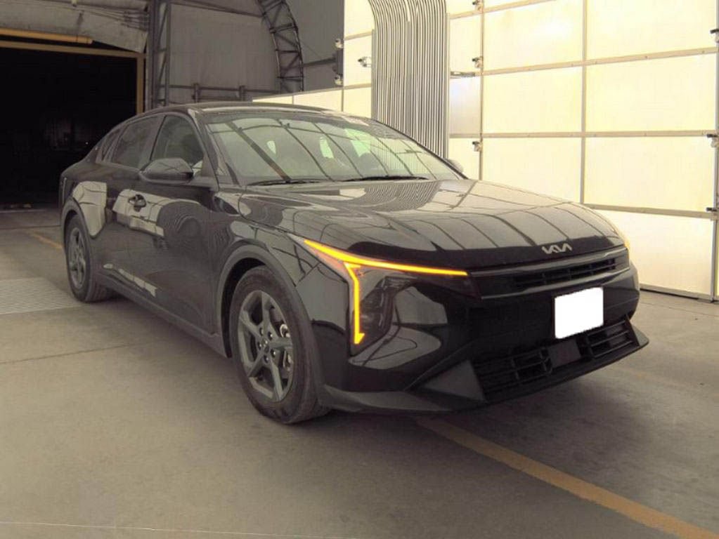 Used 2025 Kia K4 FWD image 4