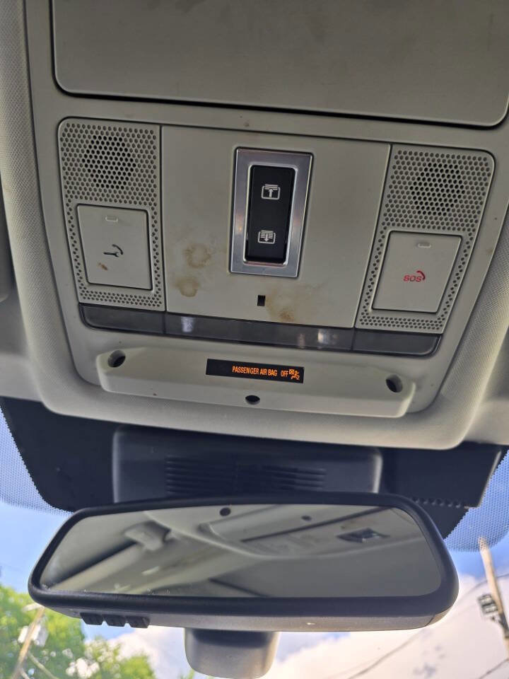 Used 2018 Land Rover Discovery Sport HSE Luxury image 27