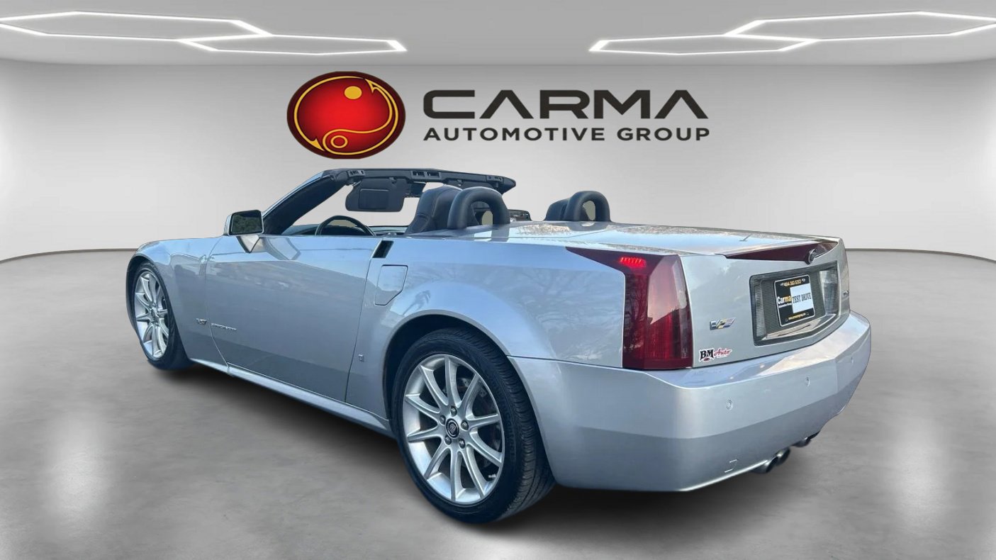 Used 2006 Cadillac XLR V image 3