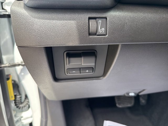 New 2025 GMC Canyon Elevation w/ Convenience Package image 24