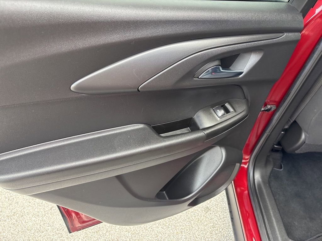 Used 2022 Chevrolet TrailBlazer LT w/ Convenience Package image 18