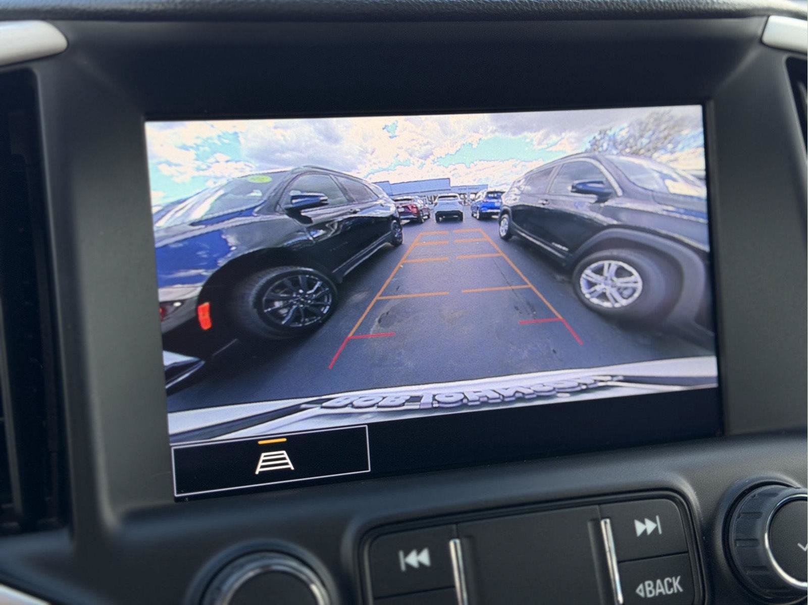 Used 2024 GMC Terrain SLT w/ Elevation Edition AWD/4WD image 18