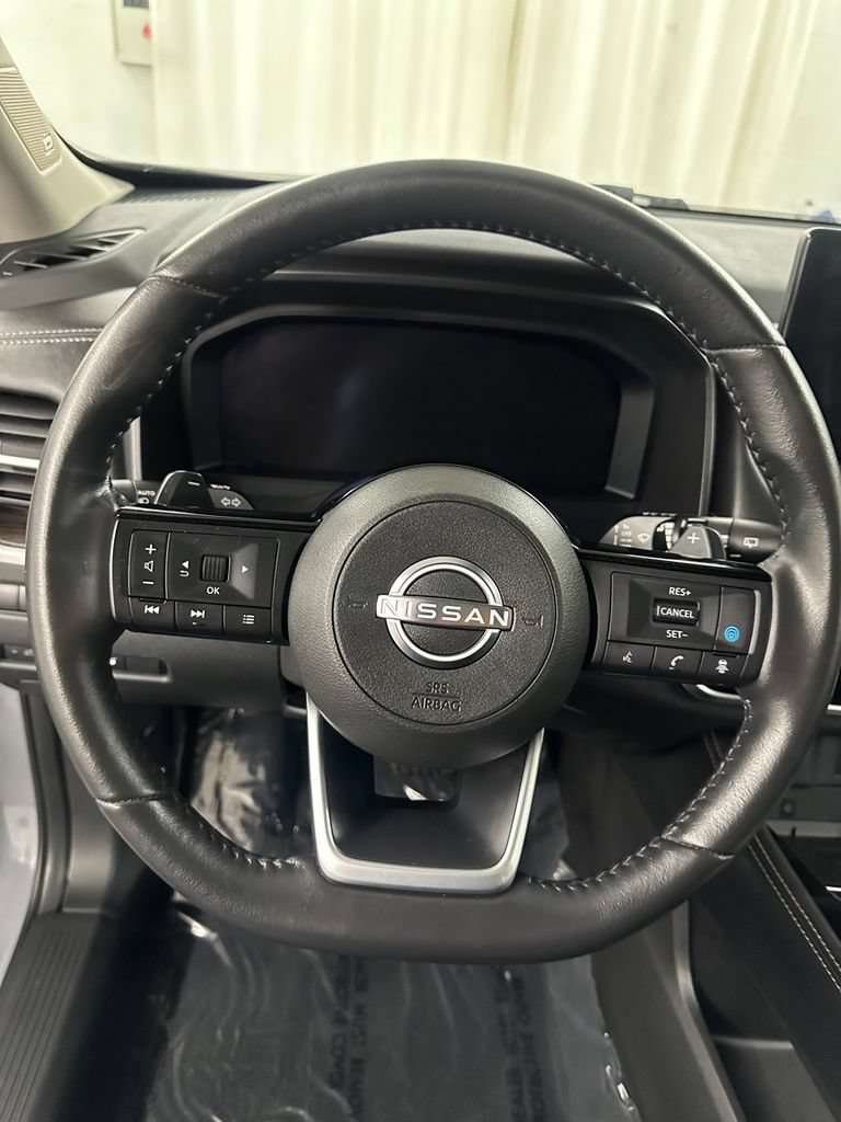 Used 2024 Nissan Rogue Platinum w/ Platinum Premium Package AWD/4WD image 15