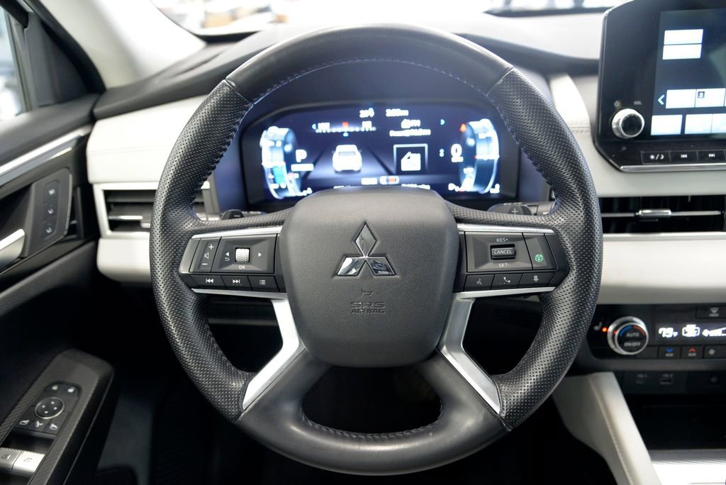Used 2022 Mitsubishi Outlander SEL image 18
