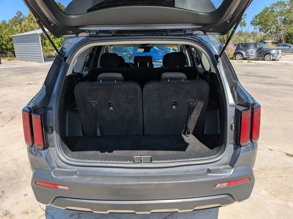 Certified 2021 Kia Sorento LX FWD image 12