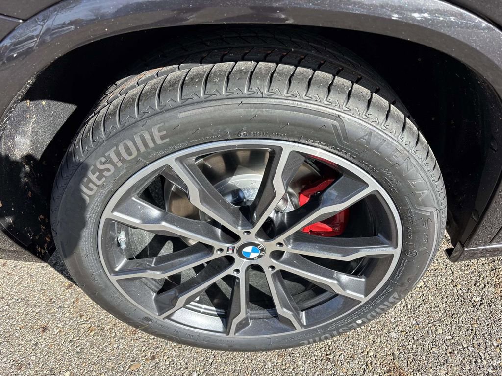 New 2025 BMW X4 M40i w/ Premium Package image 10