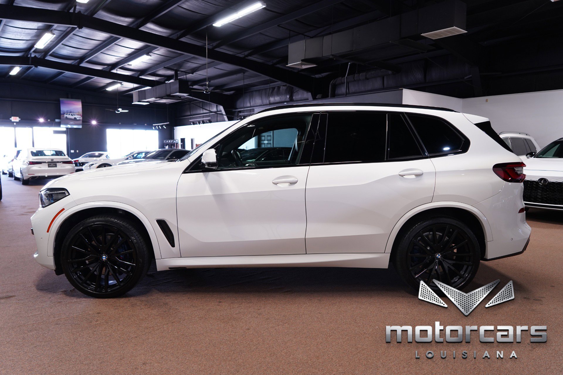 Used 2021 BMW X5 xDrive40i w/ M Sport Package image 4