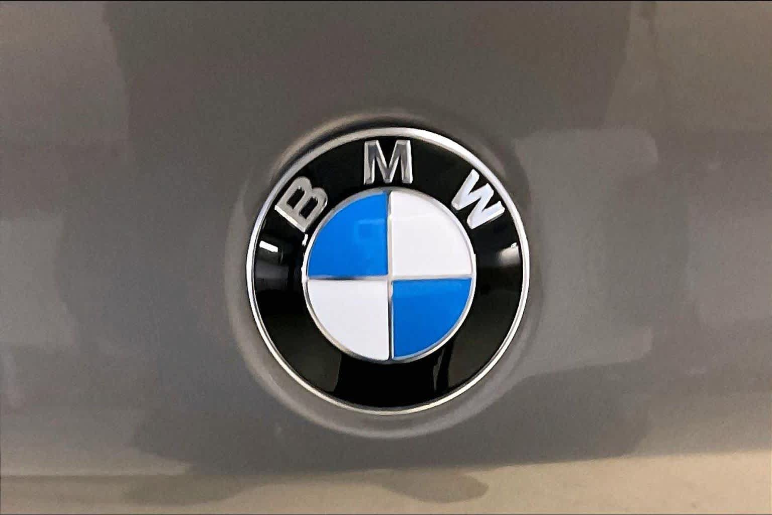 Used 2026 BMW 530i xDrive w/ M Sport Package AWD/4WD image 15