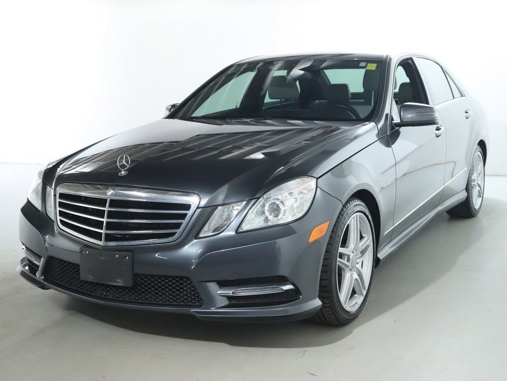Used 2013 Mercedes-Benz E 350 4MATIC Sedan image 3