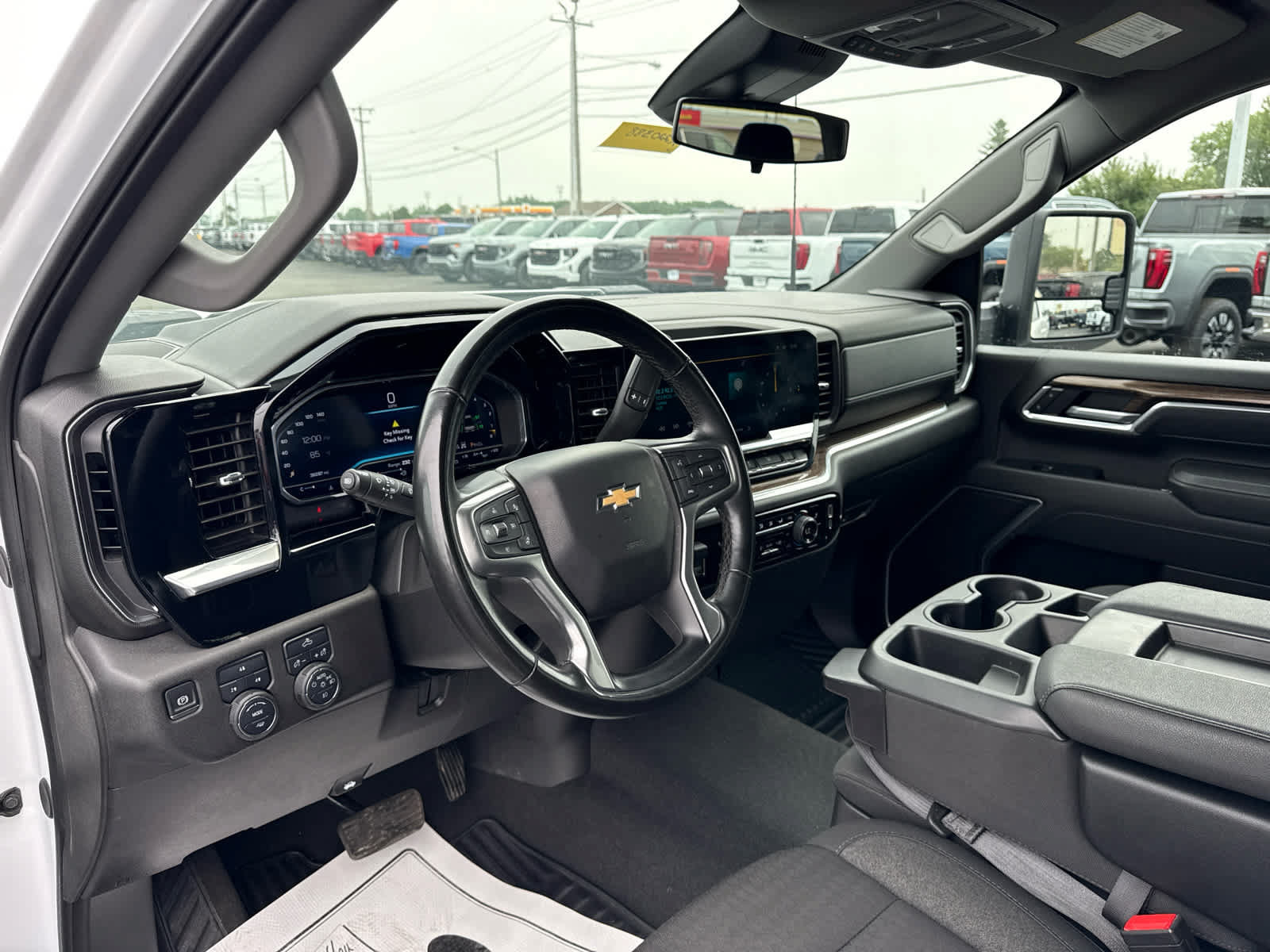 Certified 2025 Chevrolet Silverado 2500 LT w/ Convenience Package AWD/4WD image 13