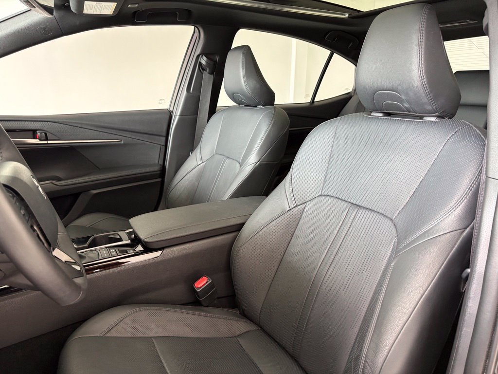 Used 2025 Toyota Camry XSE w/ Premium Plus Package FWD image 32