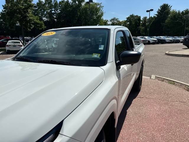 Used 2025 Nissan Frontier S image 25