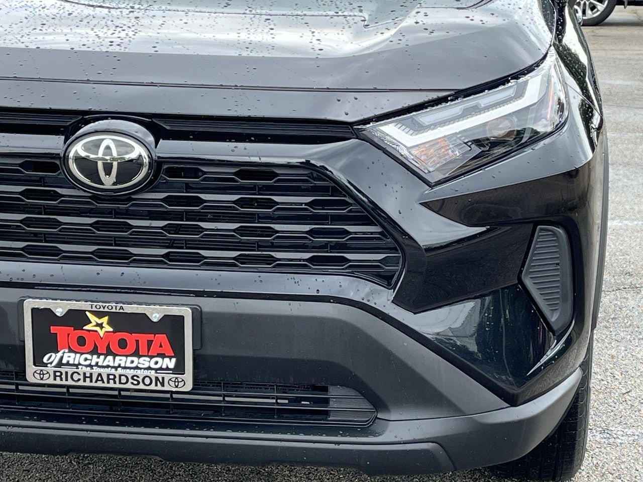 Used 2025 Toyota RAV4 XLE AWD/4WD image 8