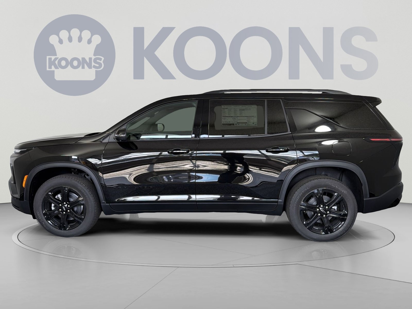 New 2027 Chevrolet Traverse LT w/ Midnight/Sport Edition FWD image 2