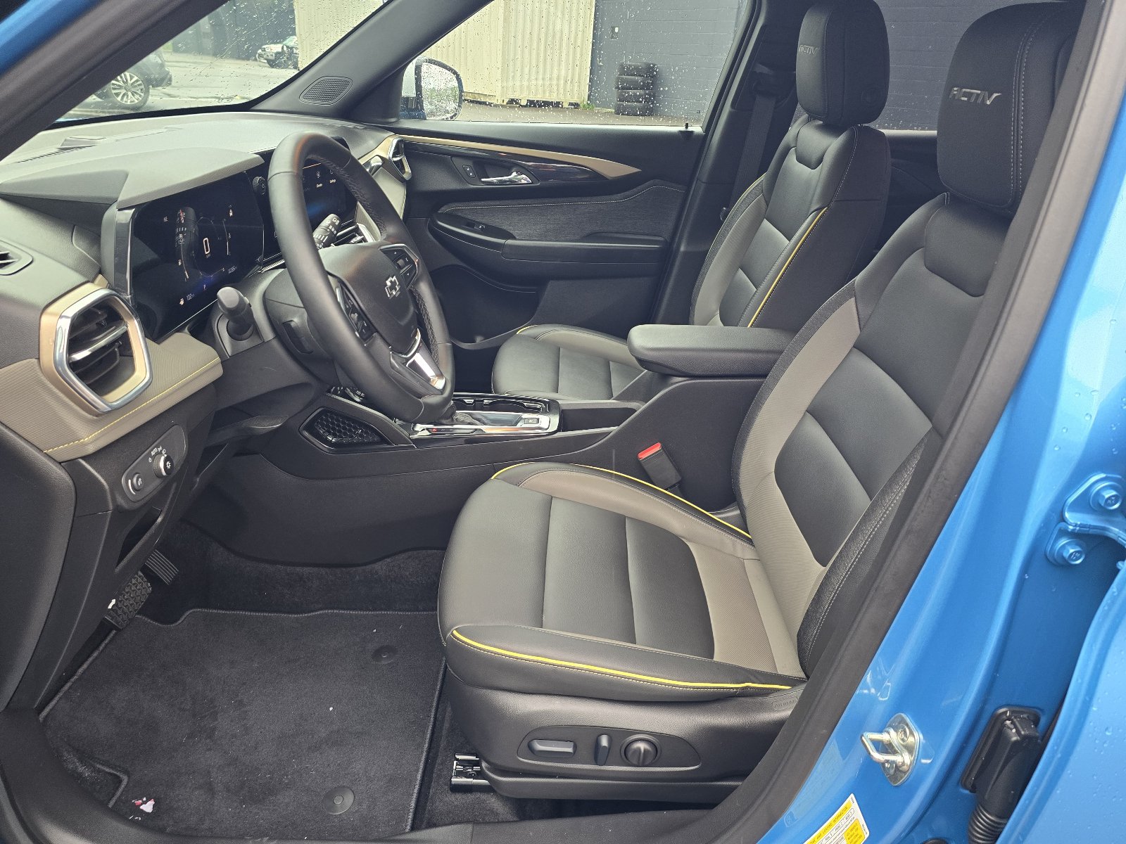 Used 2025 Chevrolet TrailBlazer ACTIV w/ Convenience Package FWD image 12