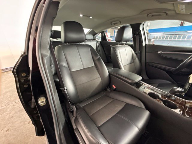Used 2015 Chevrolet Impala LT FWD image 26