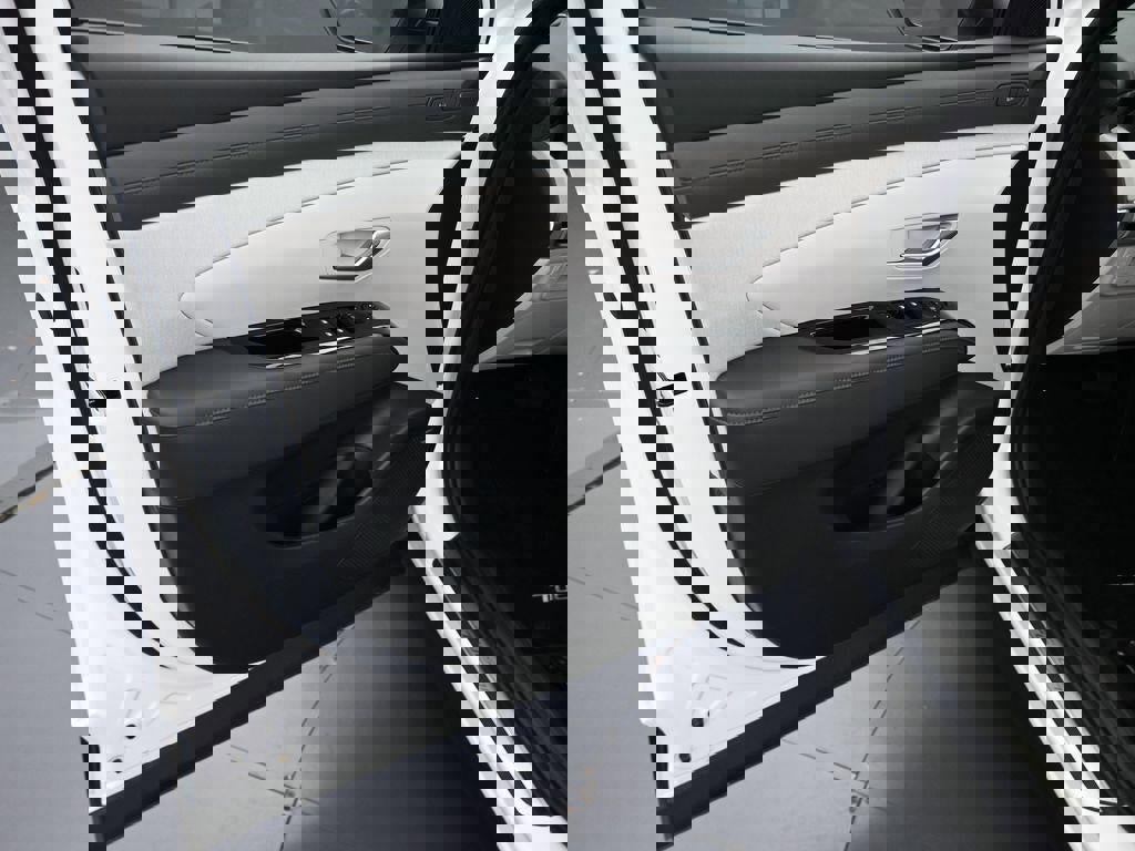 New 2026 Hyundai Tucson Limited image 33