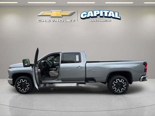 Used 2025 Chevrolet Silverado 2500 LTZ w/ LTZ Plus Package AWD/4WD image 10