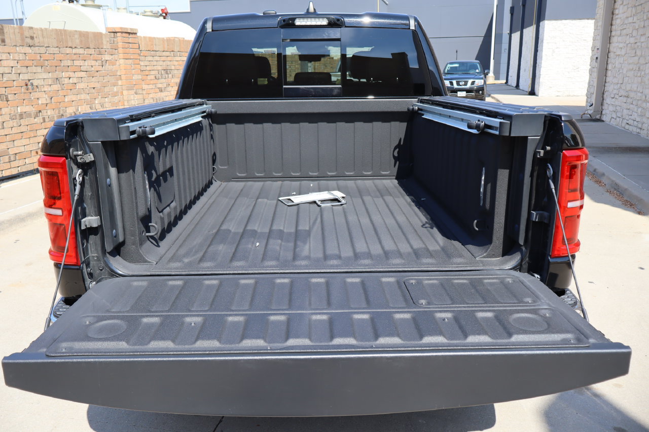 Used 2025 RAM 1500 Limited AWD/4WD image 31