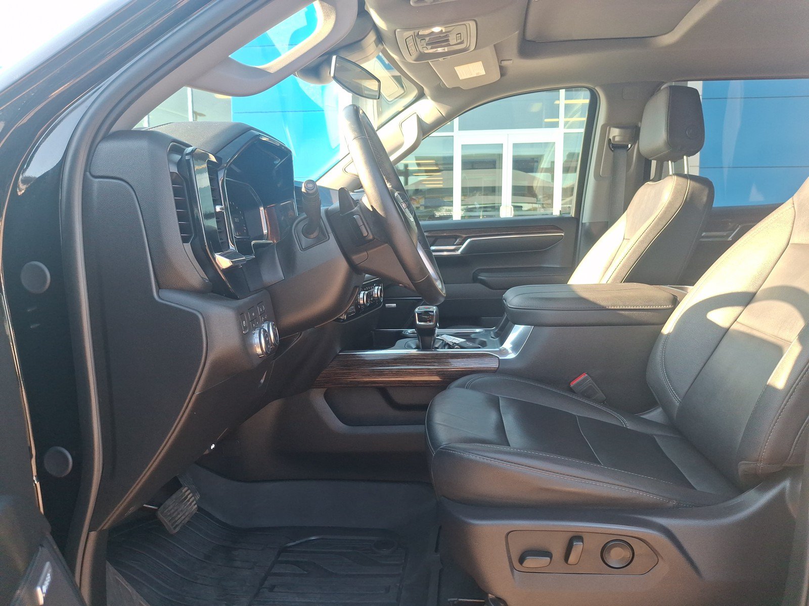 Used 2024 GMC Sierra 1500 Elevation w/ Elevation Premium Package AWD/4WD image 16