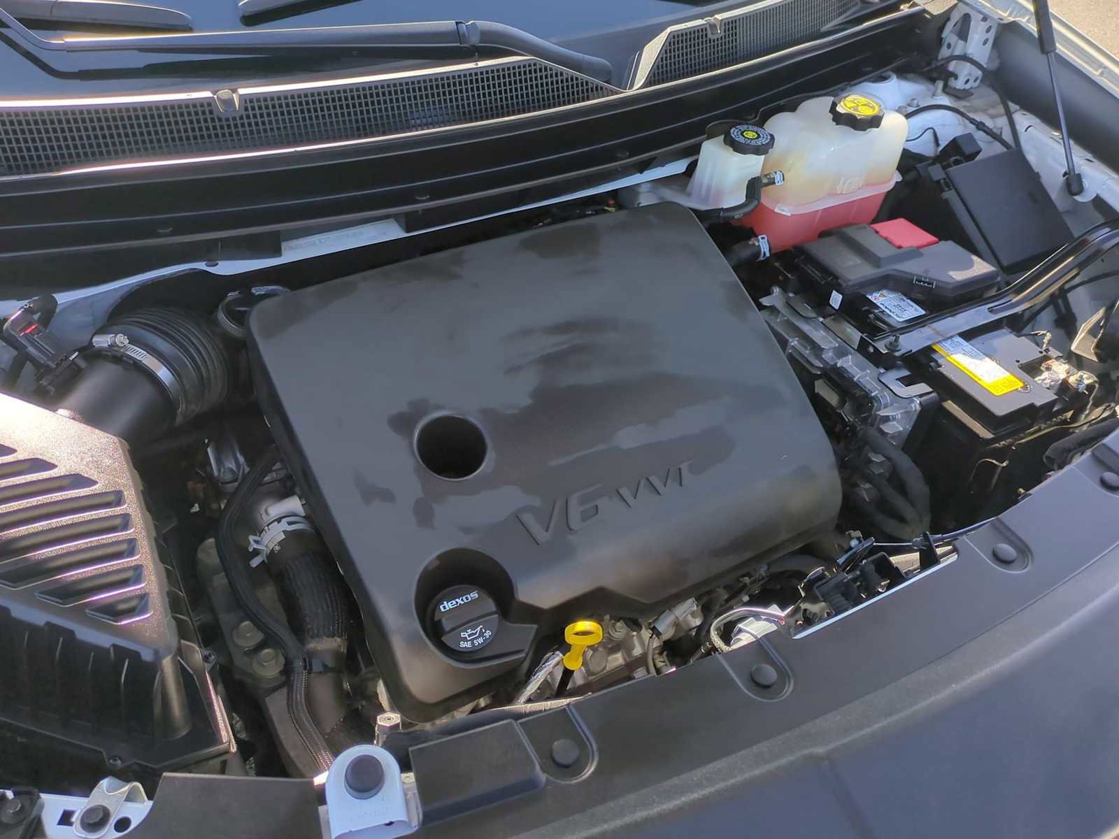 Used 2023 Chevrolet Traverse LT image 30