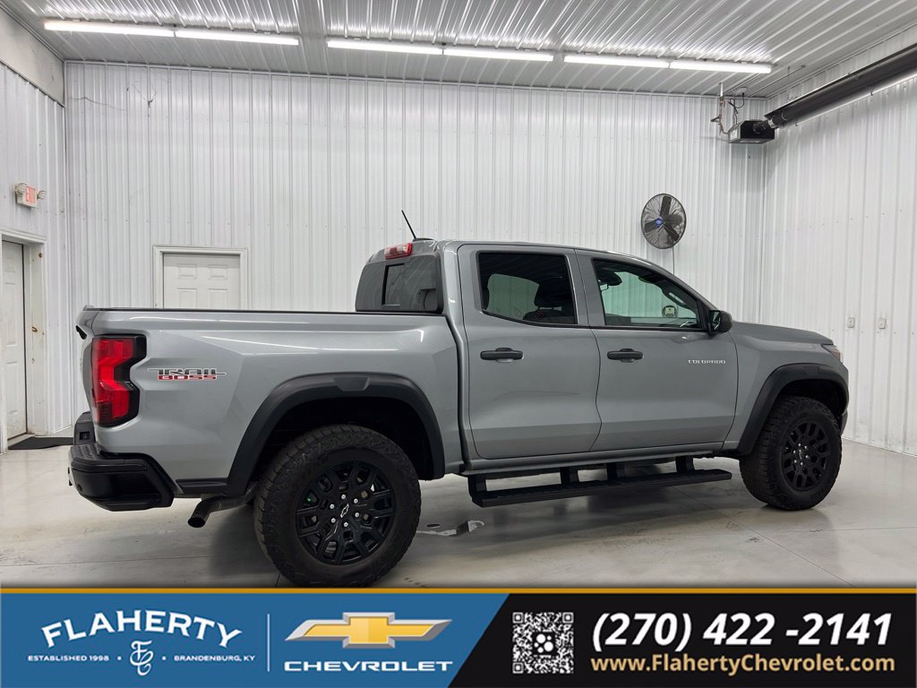 Used 2025 Chevrolet Colorado Trail Boss AWD/4WD image 2