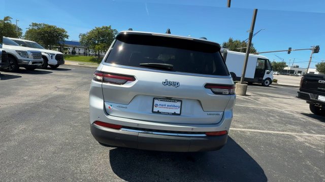 Used 2023 Jeep Grand Cherokee L Limited AWD/4WD image 7